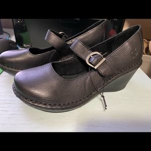 BORN Mary Jane wedges black sz 7.5 nwot